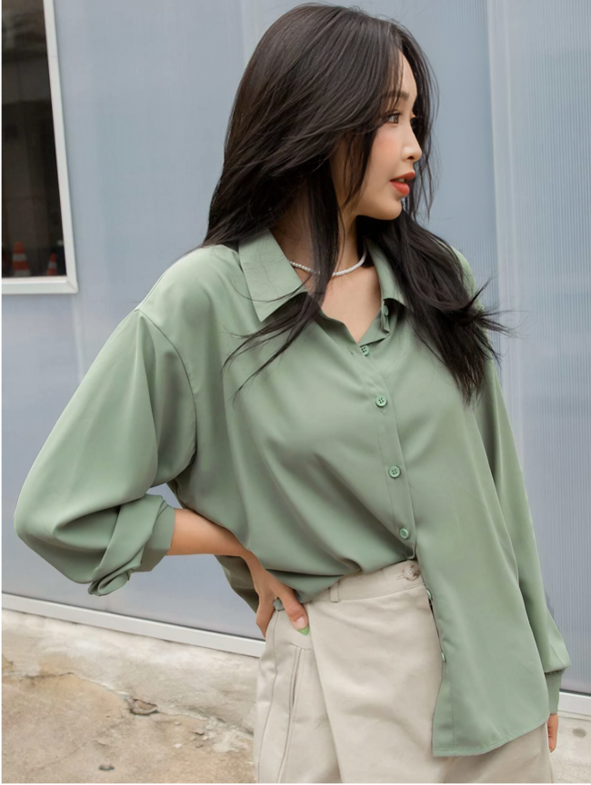 Mintgroene Blouse met Verlaagde Schouders & Knopen