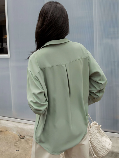 Mintgroene Blouse met Verlaagde Schouders & Knopen